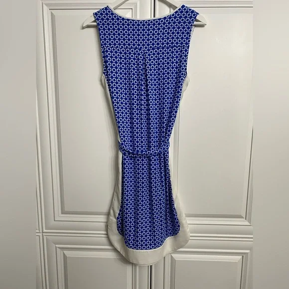 Ann Taylor Factory Size XS Sleeveless V Neck Dress Blue White Belt Midi Office - Picture 11 of 12